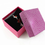 Cutie cadou mov pentru ceas