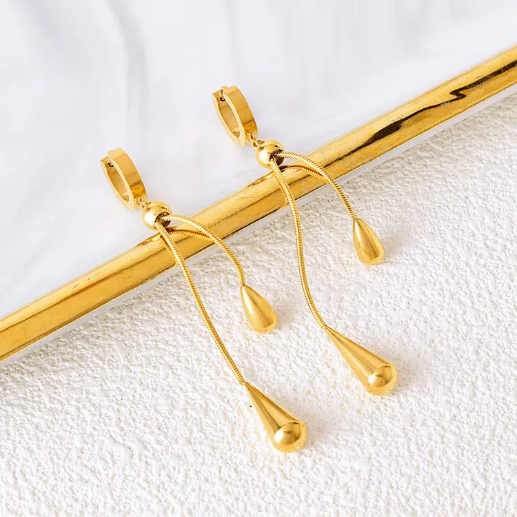 Cercei lungi dama placati aur (2)