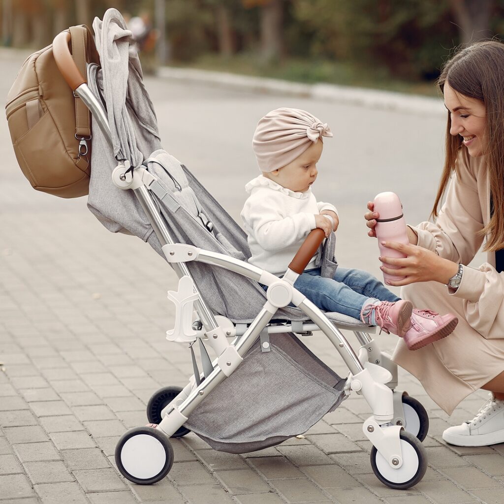 plimbarea cu bebelușul