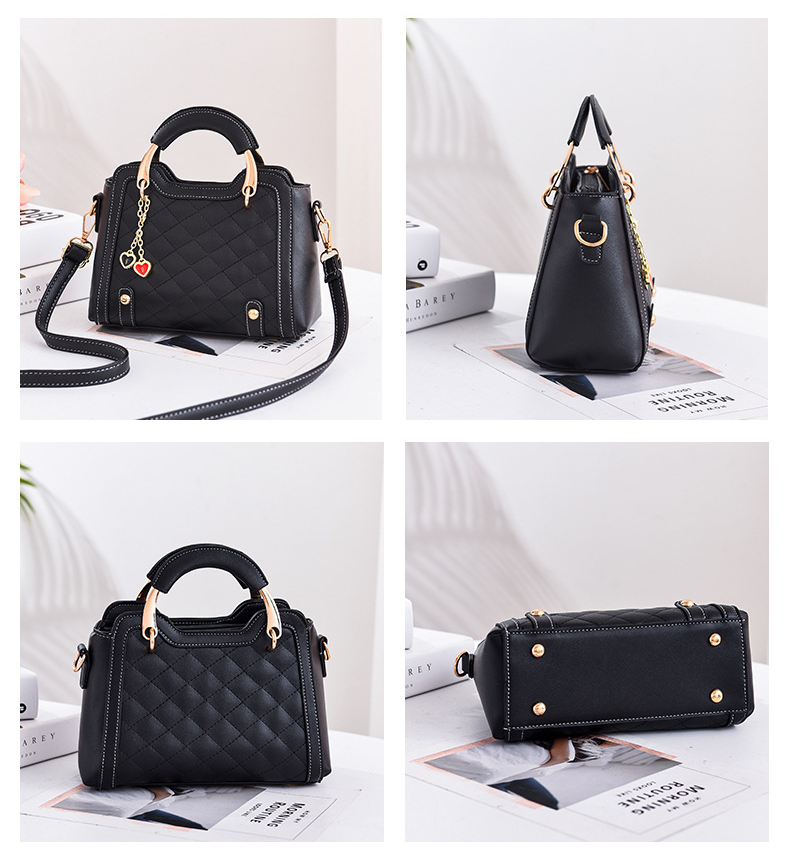 Geanta neagra breloc inimioare pozitii