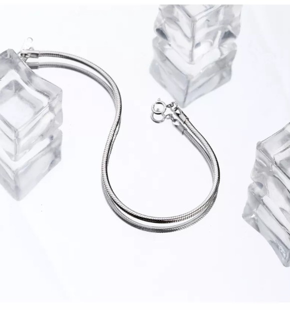 bratara-argint-925-snur-greta-fundal