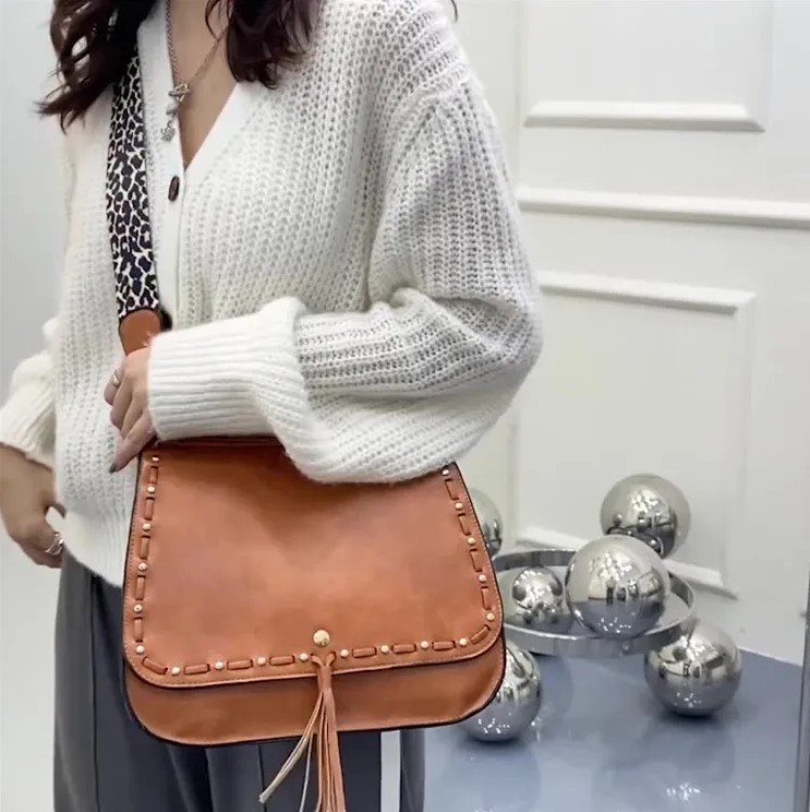 Gentuta maronie tip postas (2)