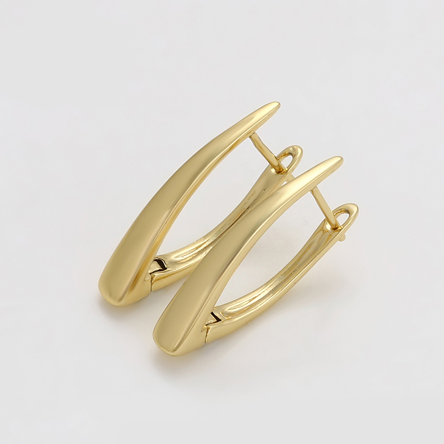 Cercei moderni placati aur stil si eleganta profil